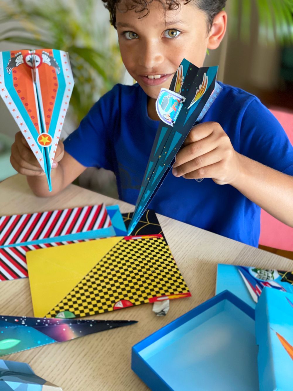 ערכה להכנת 40 מטוסי נייר