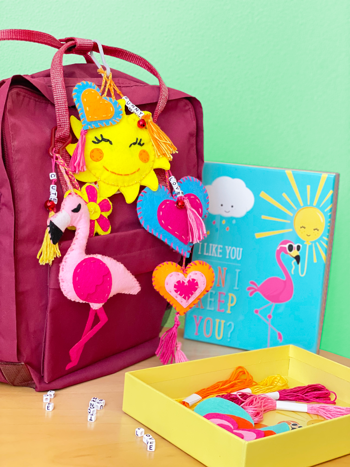 ערכה לתפירת קישוטים לתיק